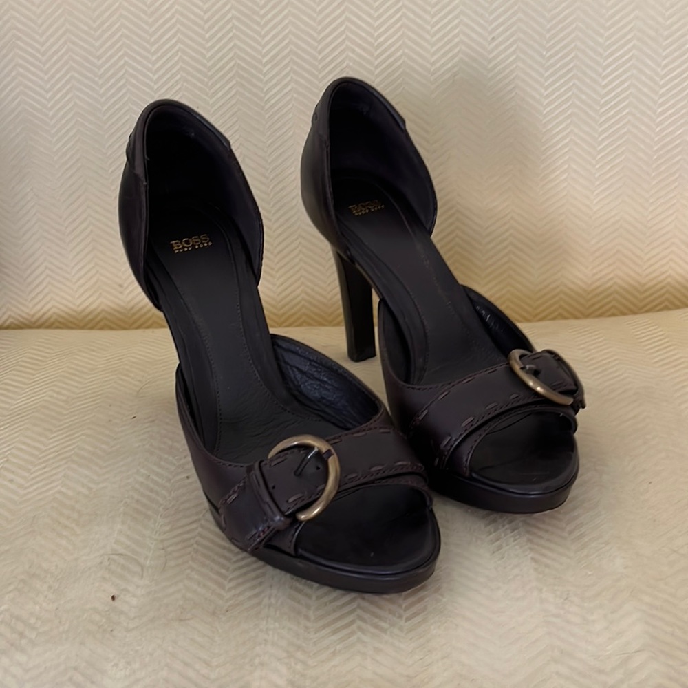 EUC Hugo Boss heels